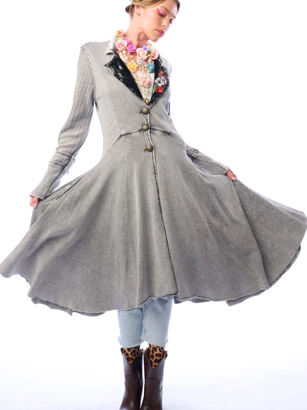 Aratta Captain General Coat Gray Flared Coat with Black Velvet Lapel